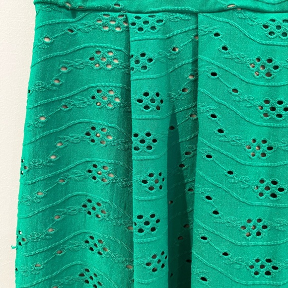 Kelly green eyelet dress. - Picture 3 of 4